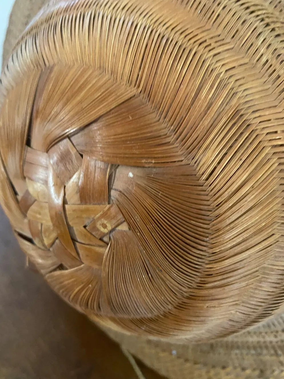 Chapeau asiatique ancien de décoration.
