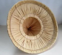 Chapeau asiatique rotin et fibres végétales -vintage