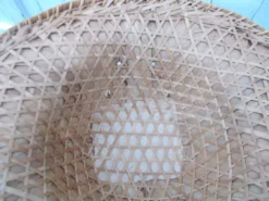 Chapeau asiatique style colonial en paille