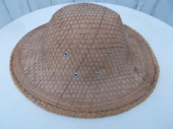 Chapeau asiatique style colonial en paille