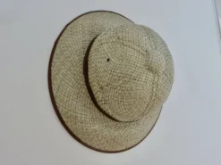 Chapeau, casque colonial, en osier, décoration murale, années 60 70