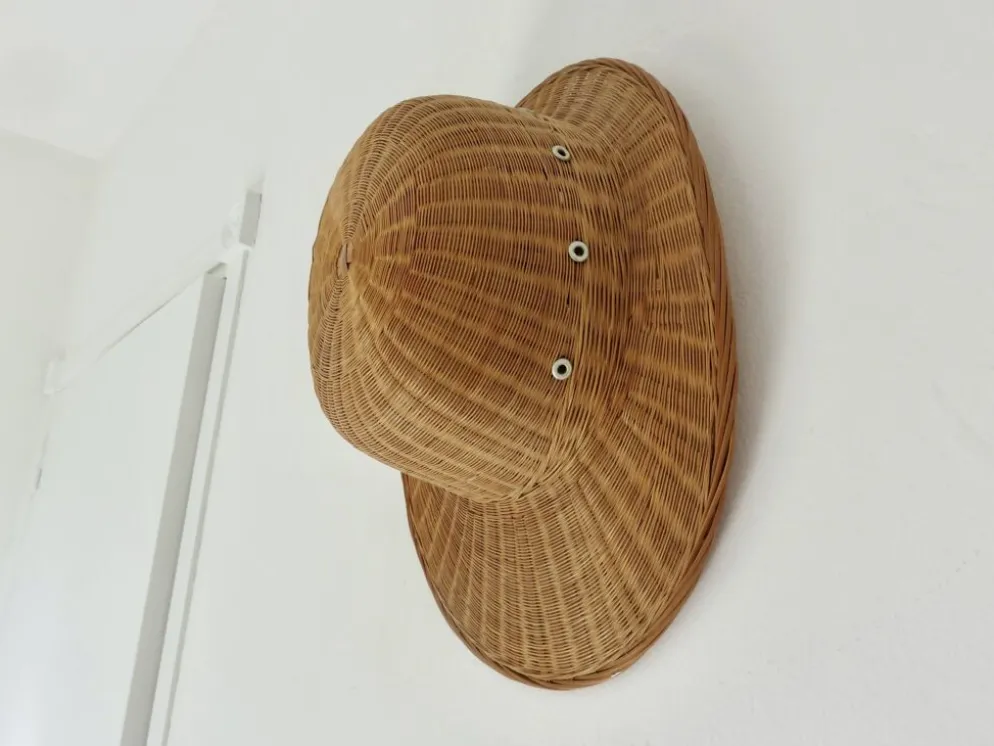 Chapeau, casque colonial, en rotin, osier, décoration murale, 1960 - 1970