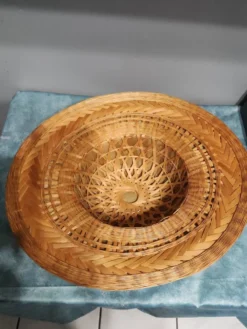 Chapeau colonial en rotin, des années 60-70