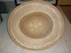 Chapeau colonial, safari en paille