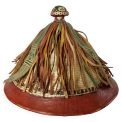 Chapeau conique africain, Fulani, en cuir et corde tressée, année 1900