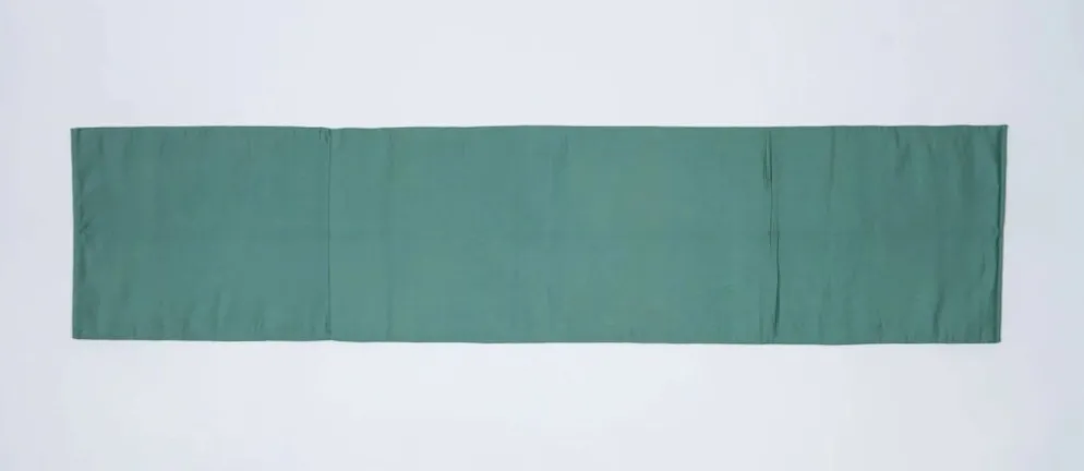 Chemin de table en soie jade doré karakusa