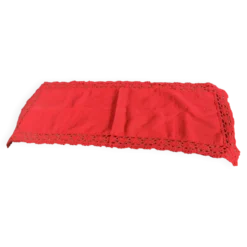 Chemin de table lin et coton et bordure au crochet de couleur rouge vintage