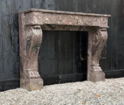 Cheminée Charles X en marbre de Waulsort, XIXème siècle