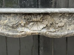 Cheminée Louis XV en marbre gris Saint-Anne, XVIIIème siècle