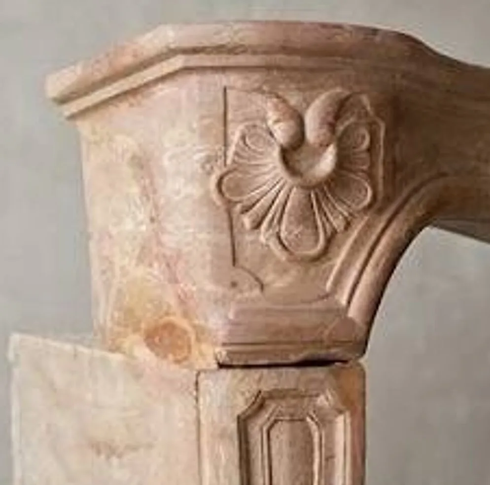 Cheminée XVIII en pierre de Prety (Bourgogne)