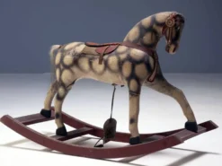 Cheval à bascule ancien, années 1940, Tchécoslovaquie