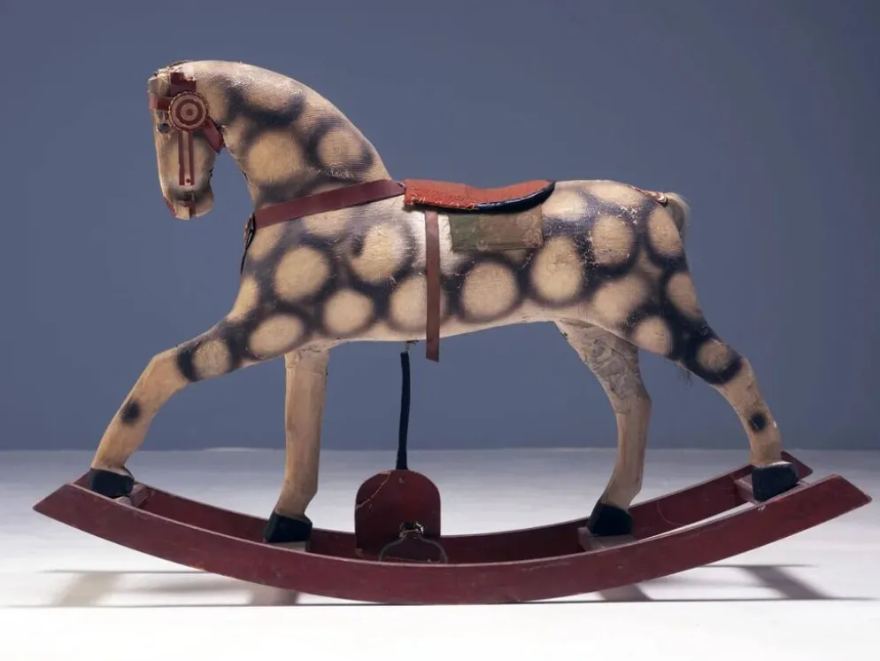 Cheval à bascule ancien, Tchécoslovaquie, années 1940