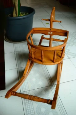 Cheval à bascule années 60