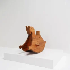 Cheval à bascule en pin massif des années 1970, jouet pour enfant
