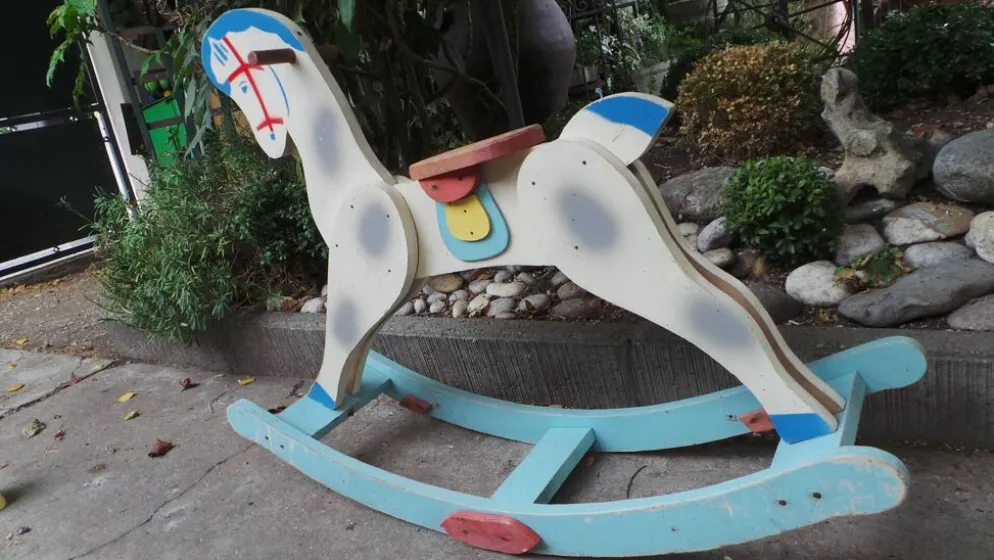 Cheval à bascule vintage