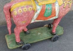 Cheval en bois