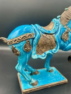 Cheval en céramique émaillée craquelée vintage