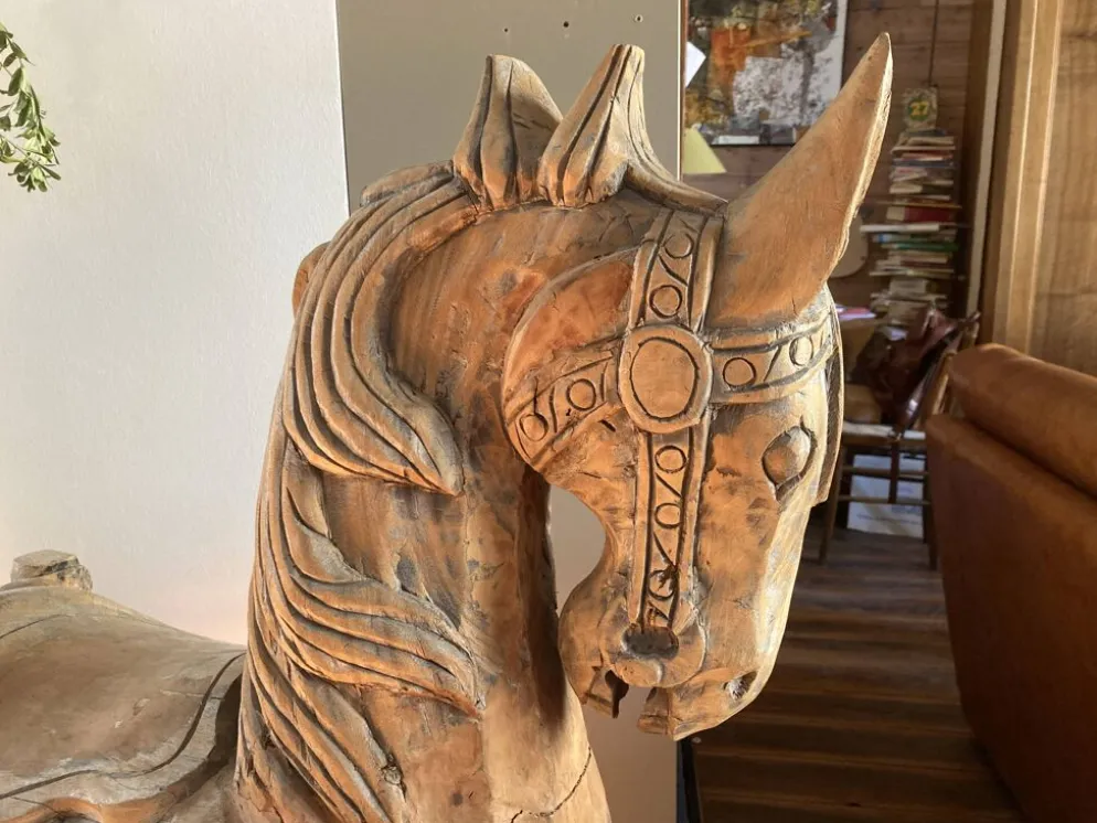 Cheval indien en bois
