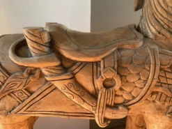 Cheval indien en bois