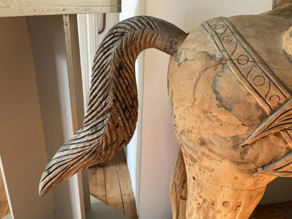 Cheval indien en bois