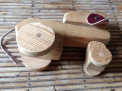 Chien en bois
