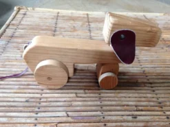 Chien en bois