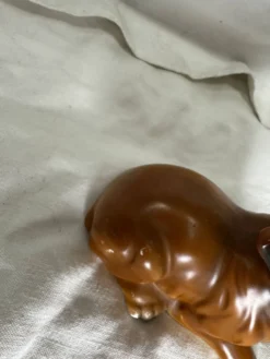 Chien en céramique