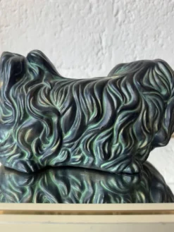 Chien pékinois céramique patine bronze années 60