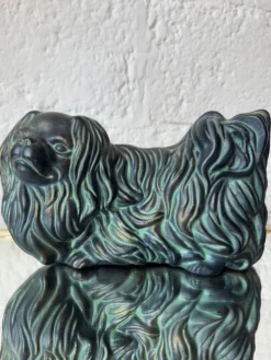 Chien pékinois céramique patine bronze années 60