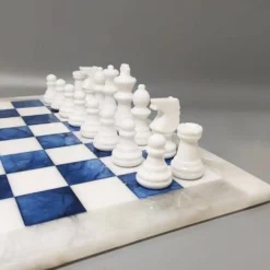 Échiquier en albâtre Volterra italien vintage des années 1970 - bleu cobalt et blanc