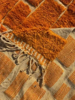 Clementine - Tapis berbère orange en laine sur mesure