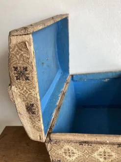 Coffre bombé en papier dominoté 19e