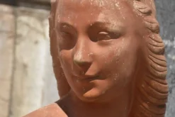 École française, Tête de femme (vers 1920)