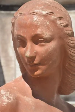 École française, Tête de femme (vers 1920)