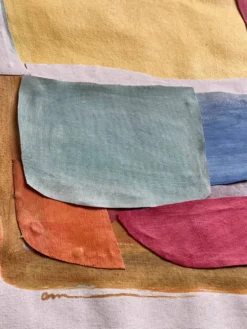 Collage sur toile