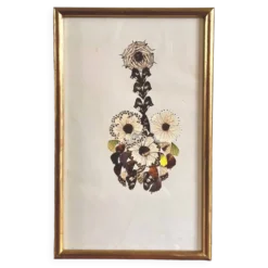Collage vintage fleur réalisée à partir d'ailes de papillons