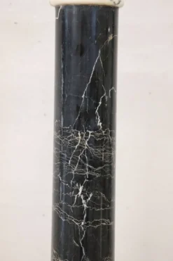 Colonne antique en marbre noir et blanc, Italie fin du 19ème siècle