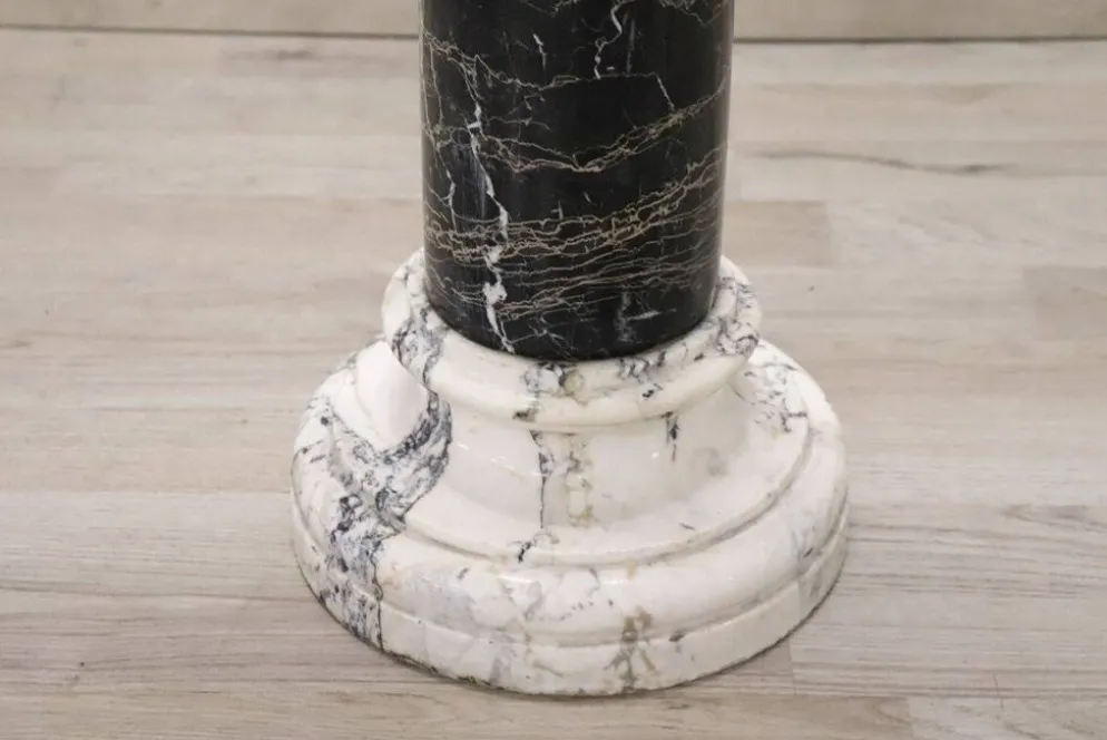 Colonne antique en marbre noir et blanc, Italie fin du 19ème siècle
