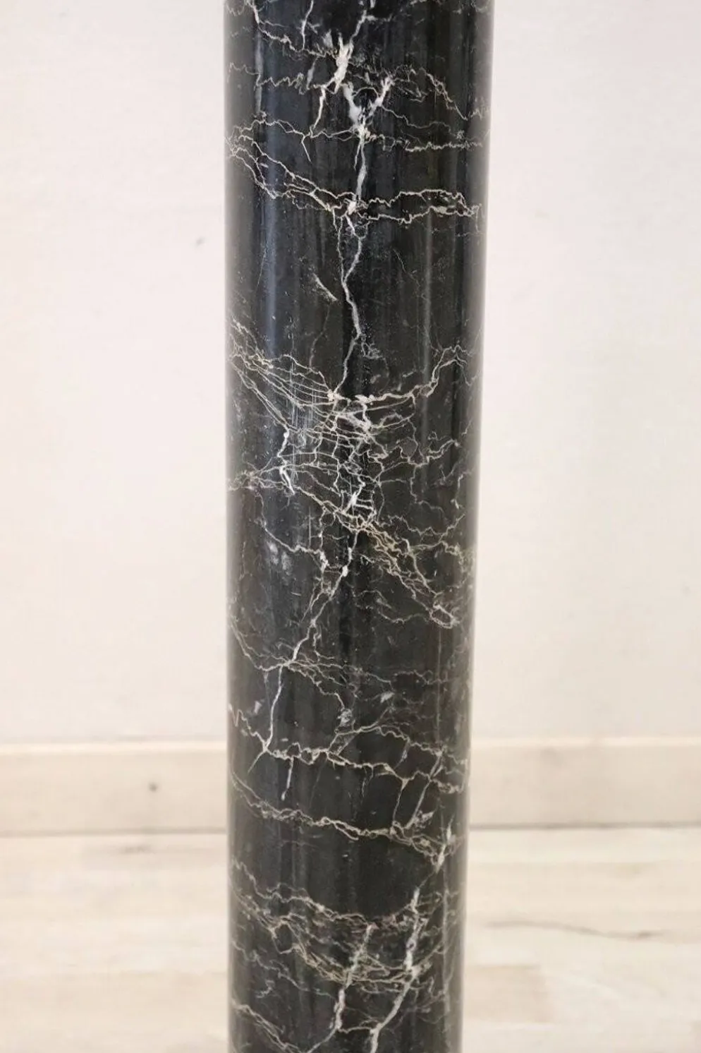 Colonne antique en marbre noir et blanc, Italie fin du 19ème siècle