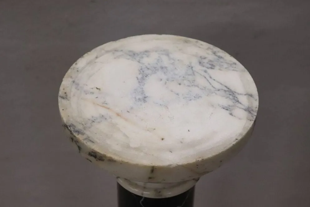 Colonne antique en marbre noir et blanc, Italie fin du 19ème siècle