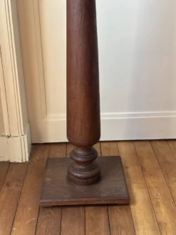Colonne en bois