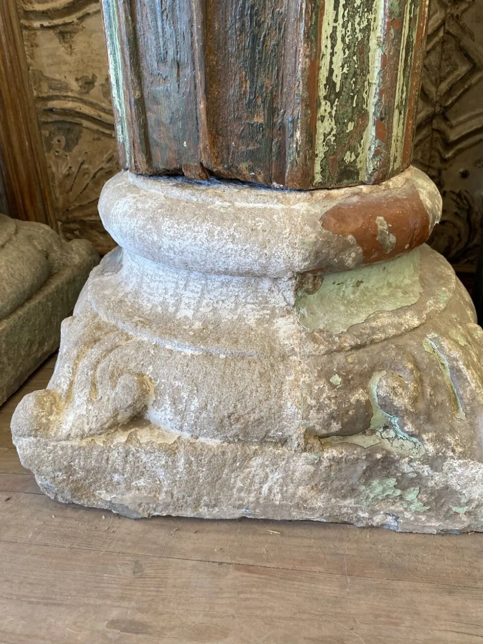 Colonne en bois