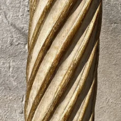 Colonne en bois style corinthien avec dorures