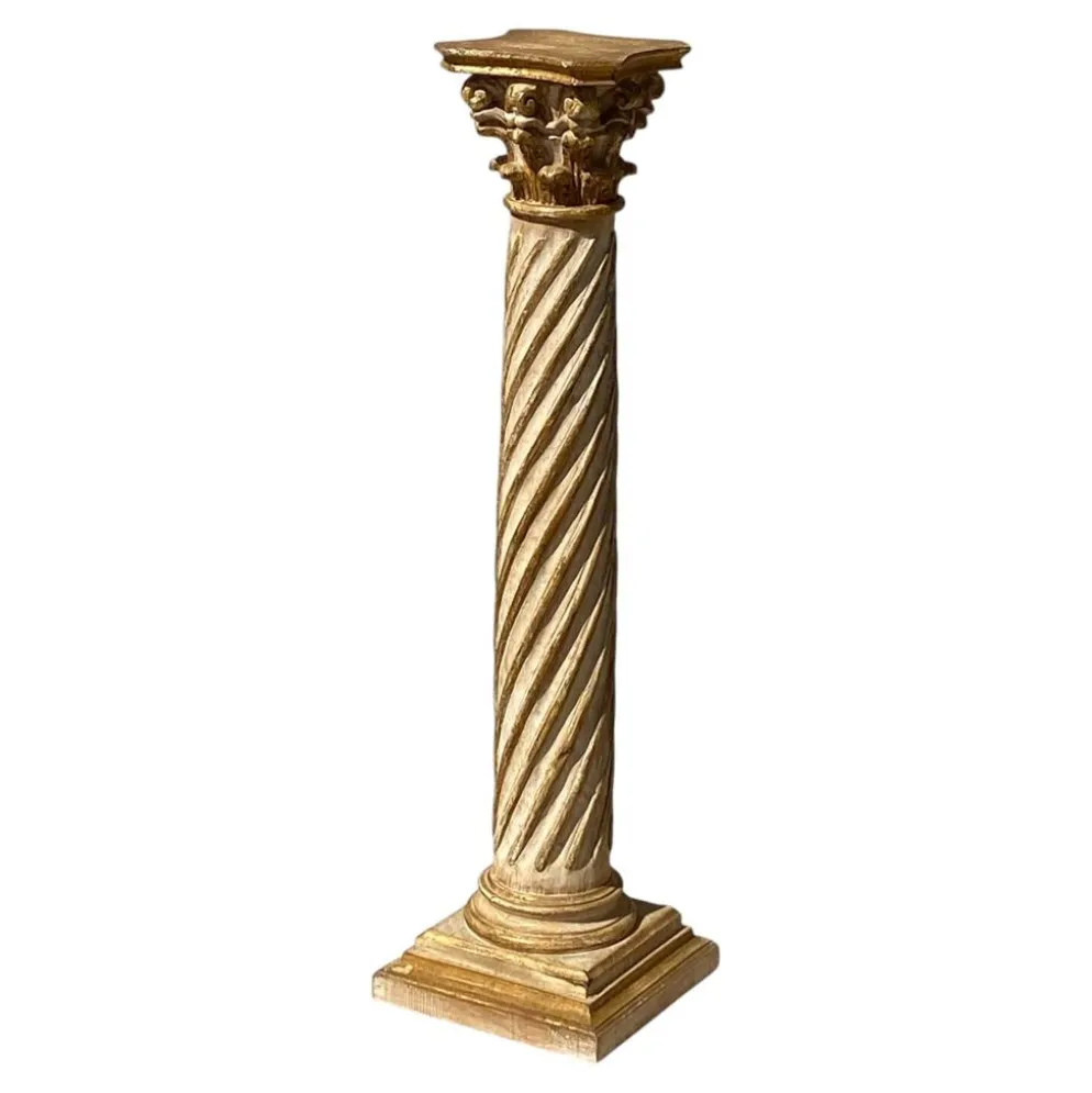Colonne en bois style corinthien avec dorures
