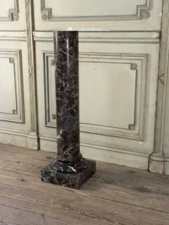 Colonne en marbre Levento, vers 1880