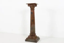 Colonne ou piédestal corinthien en bois sculpté ancien, France vers 1890