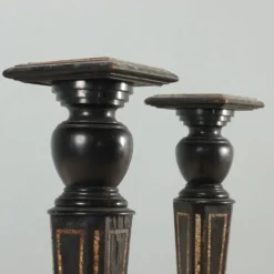 Colonnes anciennes en bois ébonisé et nacre, XIXe siècle