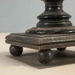 Colonnes anciennes en bois ébonisé et nacre, XIXe siècle