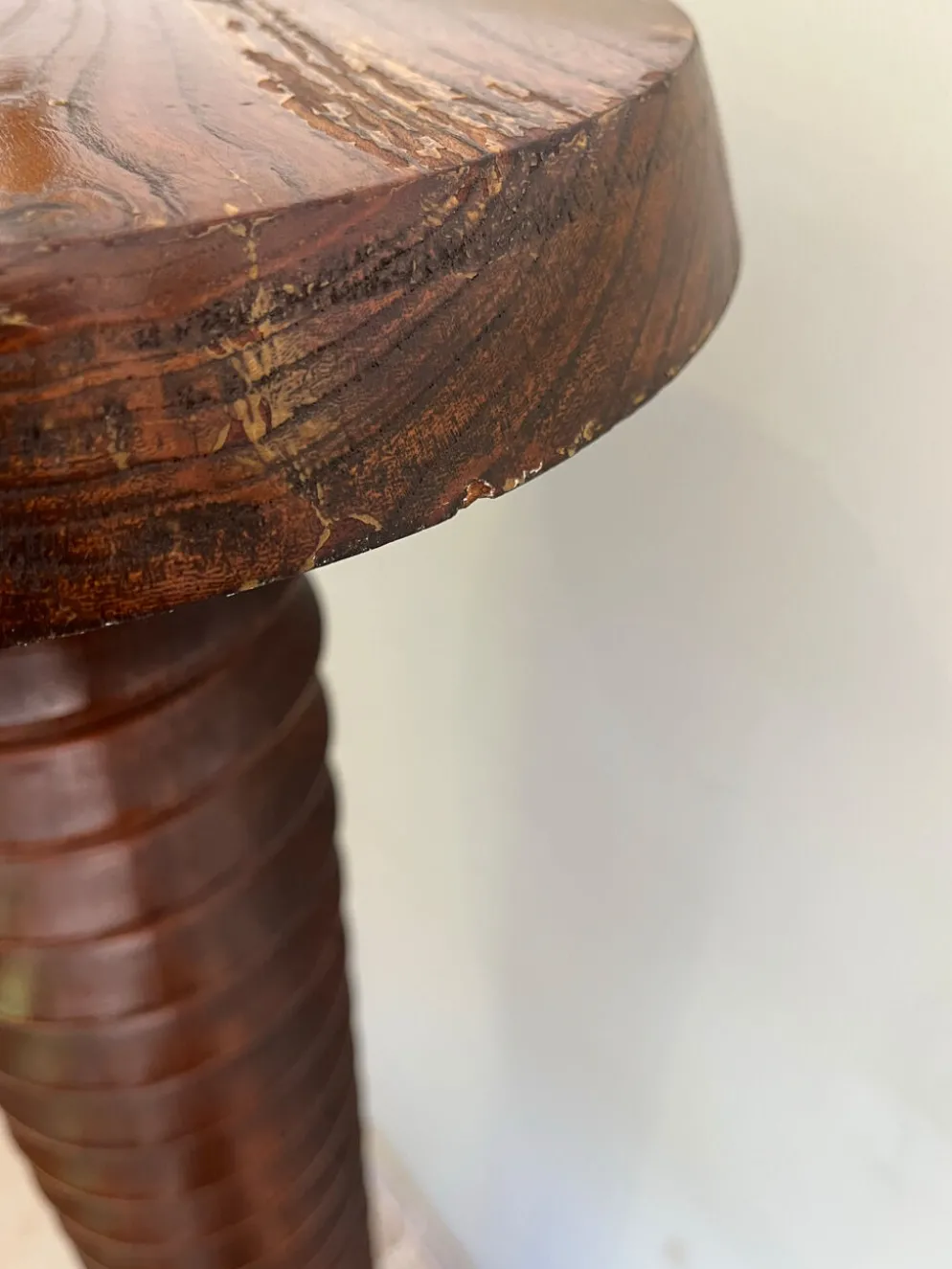 Colonne sellette vis de pressoir