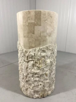 Colonnes et vase en pierre de travertin de Mactan, années 1980
